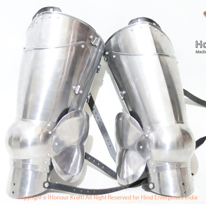 15th century medieval leg armor with cuisse and poleyn