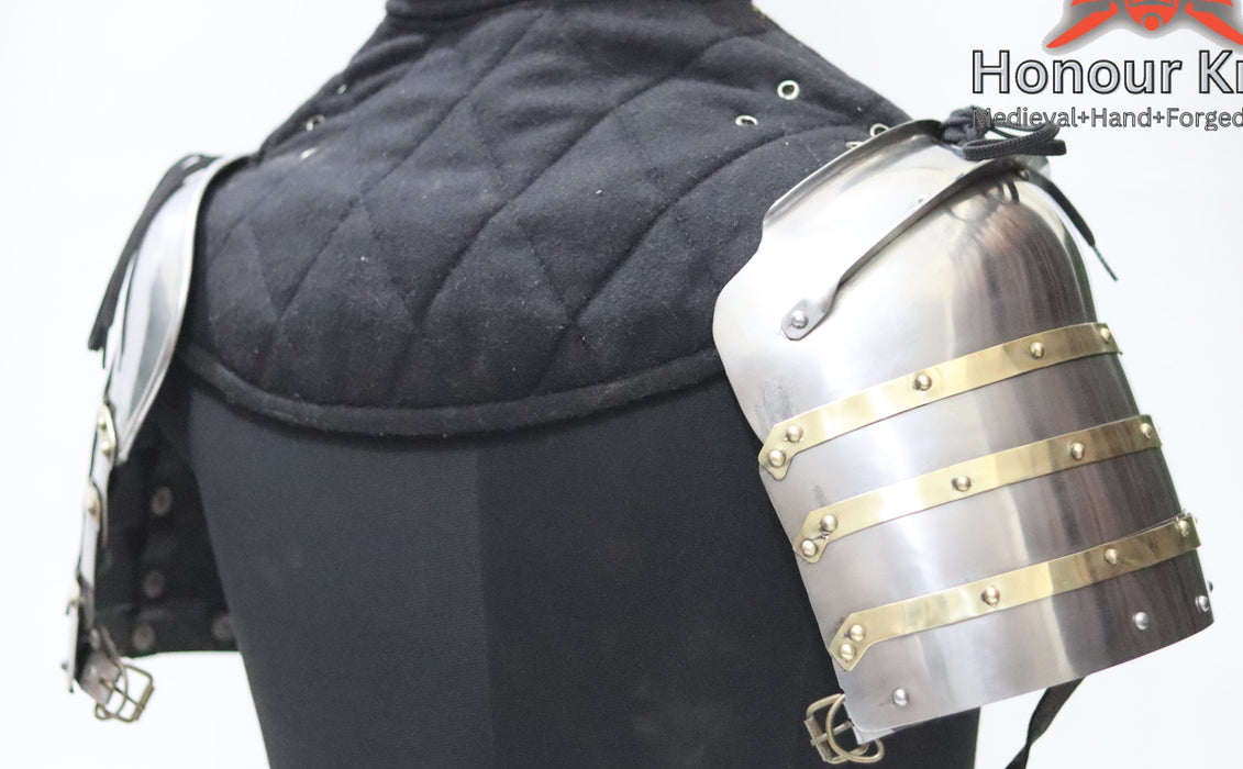 medieval italian plate shoulder armor mobility