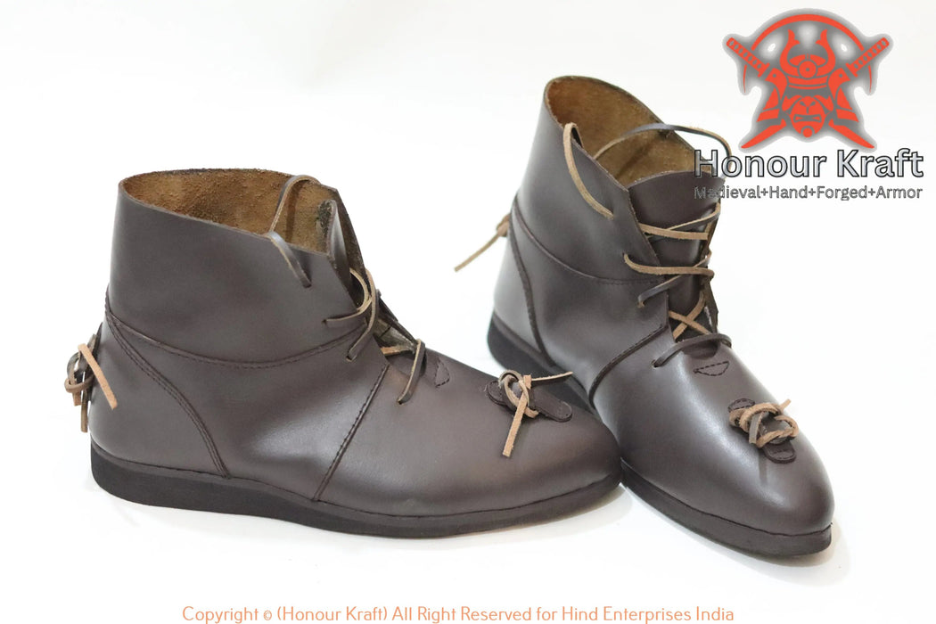 Armored combat boots for medieval fighting