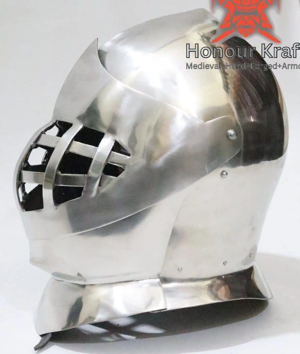 Buhurt-grade Grand Victor Bascinet with reinforced full-contact protection
Built for HMB, IMCF, SCA, and pro-level medieval fighting