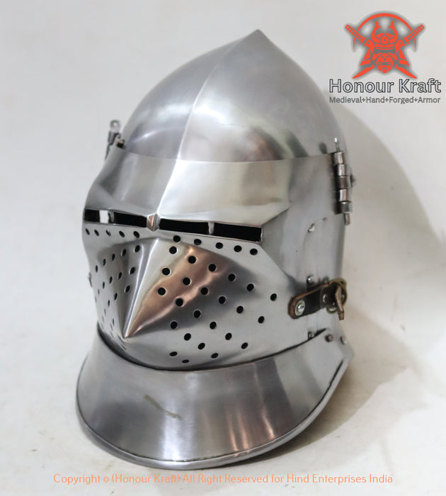 Honour Kraft medieval Hounskull armor crafted for durability and historical accuracy