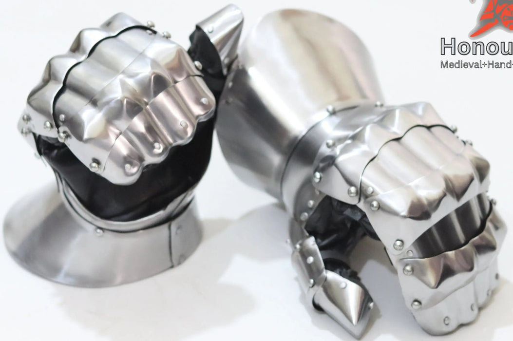 katterpillar mitten gauntlets
segmented plate hand armor buhurt