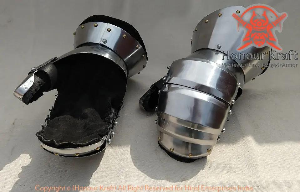 SCA heavy combat mitten gauntlets
reinforced plate gauntlets for medieval combat