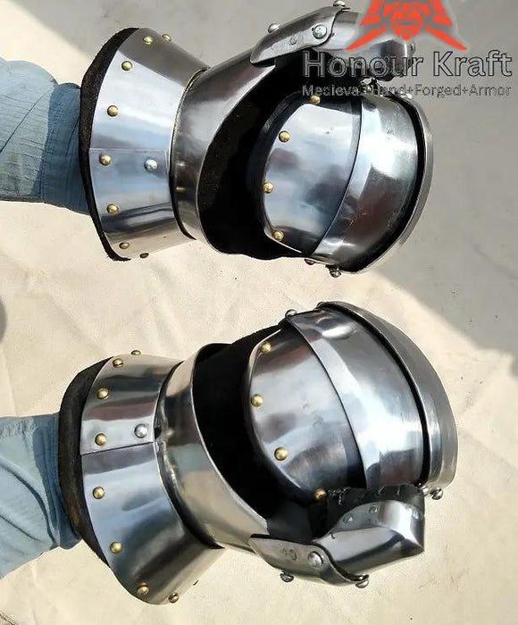 medieval combat hand armor for HMB
battle-ready plate gauntlets for fighters
