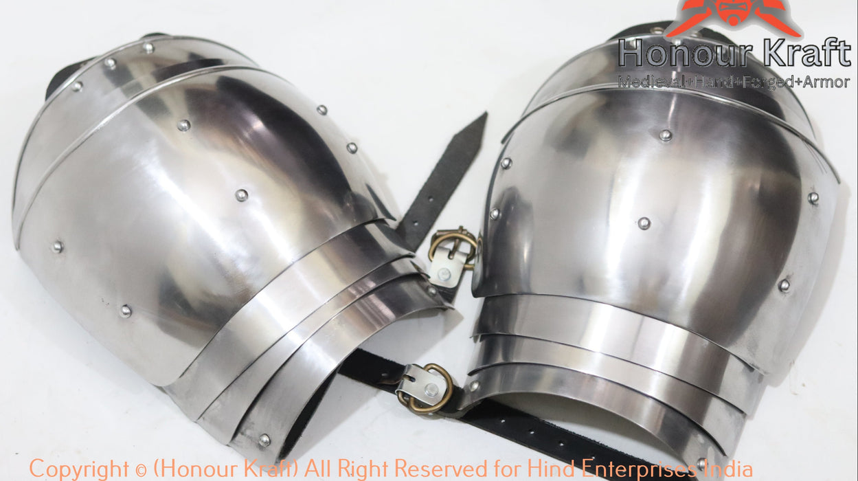 historical european shoulder armor reenactment