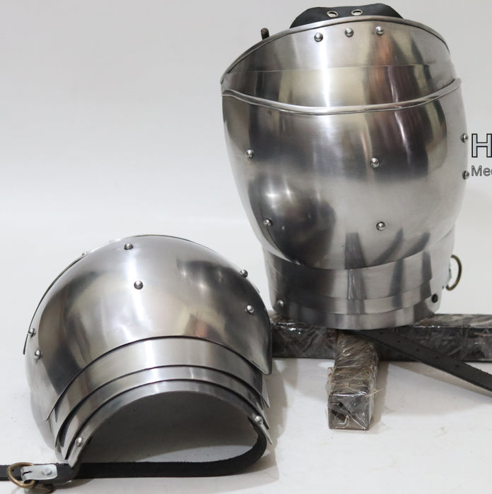 articulated medieval shoulder armor for combat