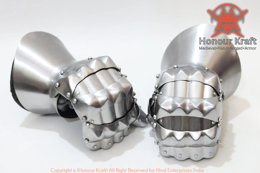 custom katterpillar gauntlets for HMB
tempered steel segmented mittens for fighting