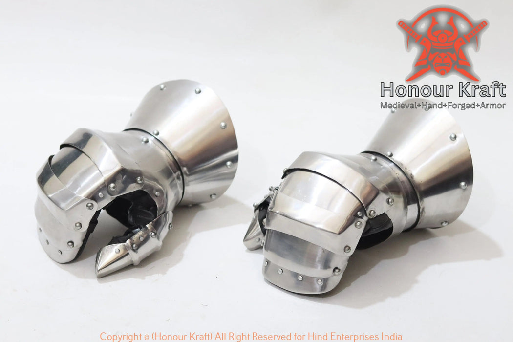 tournament Tristan mitten hand armor