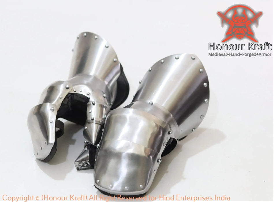tempered steel Milanese mitten gauntlets
stainless Milanese mittens for medieval combat