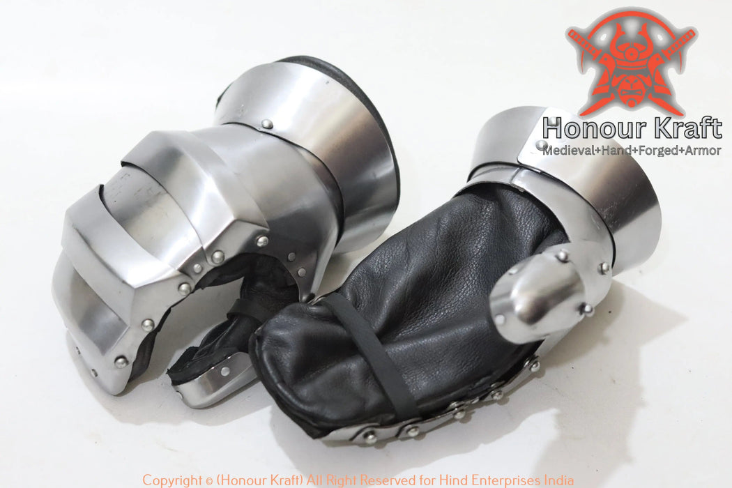 tempered Tristan mitten gauntlets
custom Tristan gauntlets for armored combat