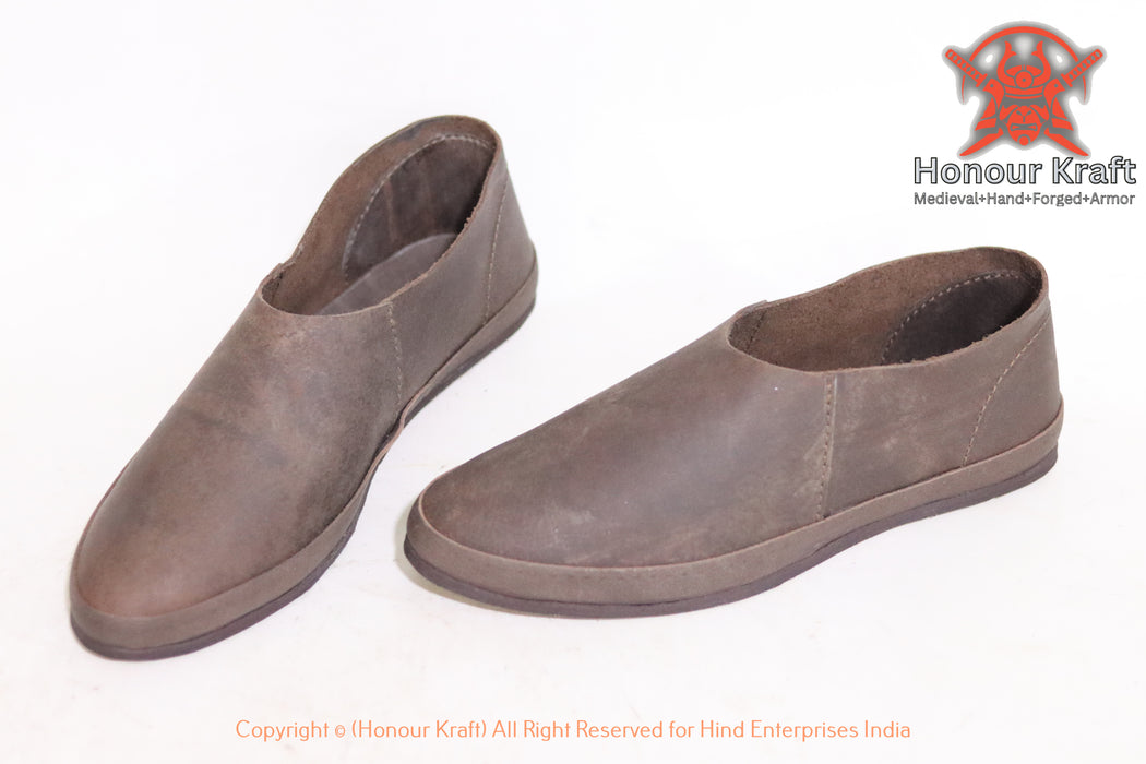 reenactment leather shoes front view
sca viking shoes minimalist design