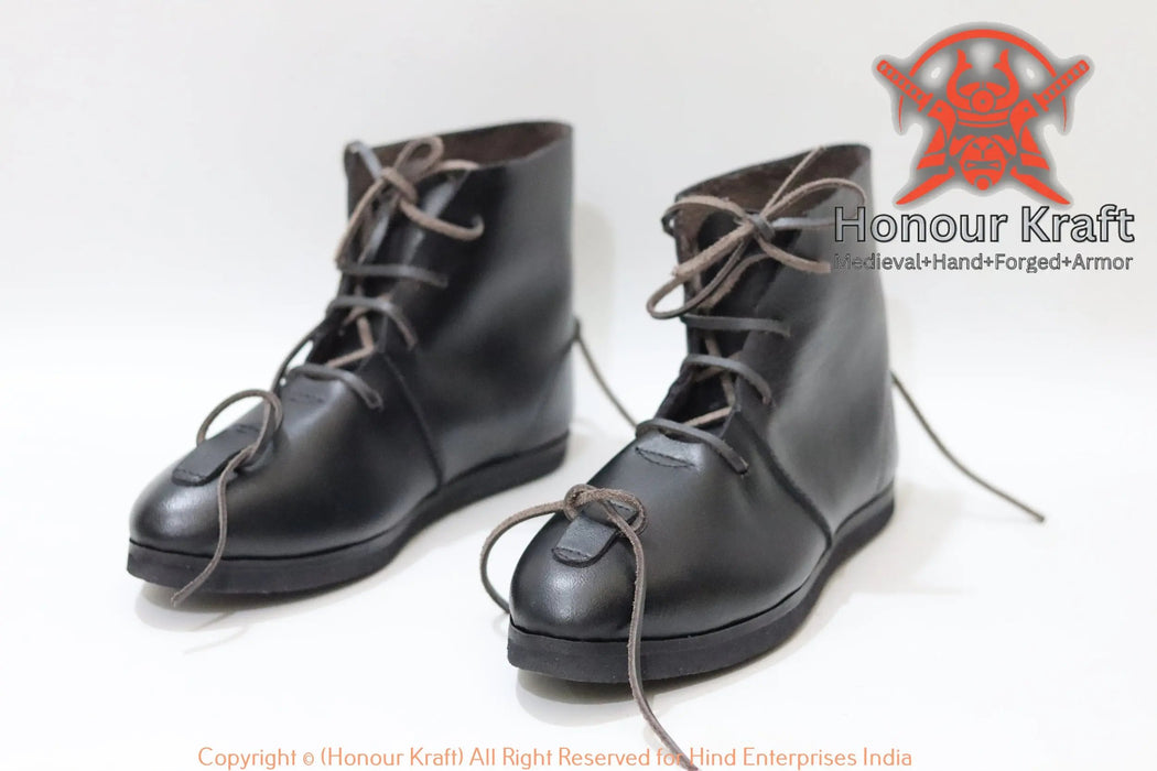 Medieval battle boots with reinforced sole and grip